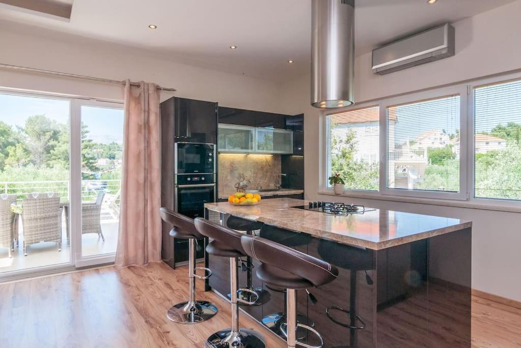 Villa Kora - Luxury Holiday Apartments لومباردا المظهر الخارجي الصورة