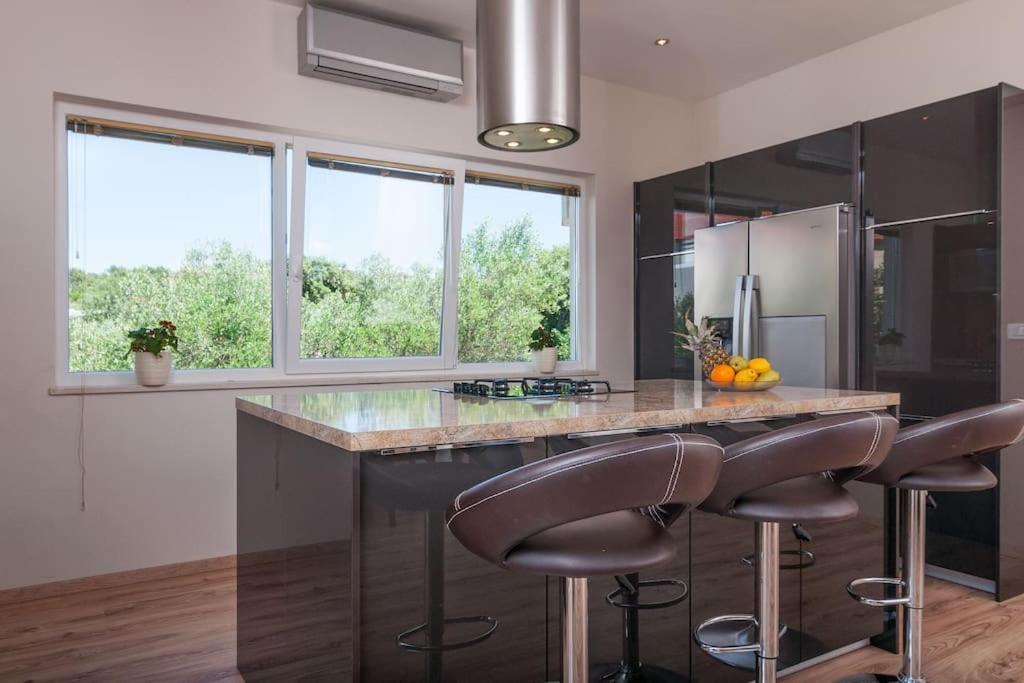 Villa Kora - Luxury Holiday Apartments لومباردا المظهر الخارجي الصورة