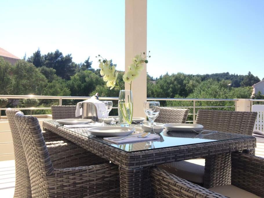 Villa Kora - Luxury Holiday Apartments لومباردا المظهر الخارجي الصورة